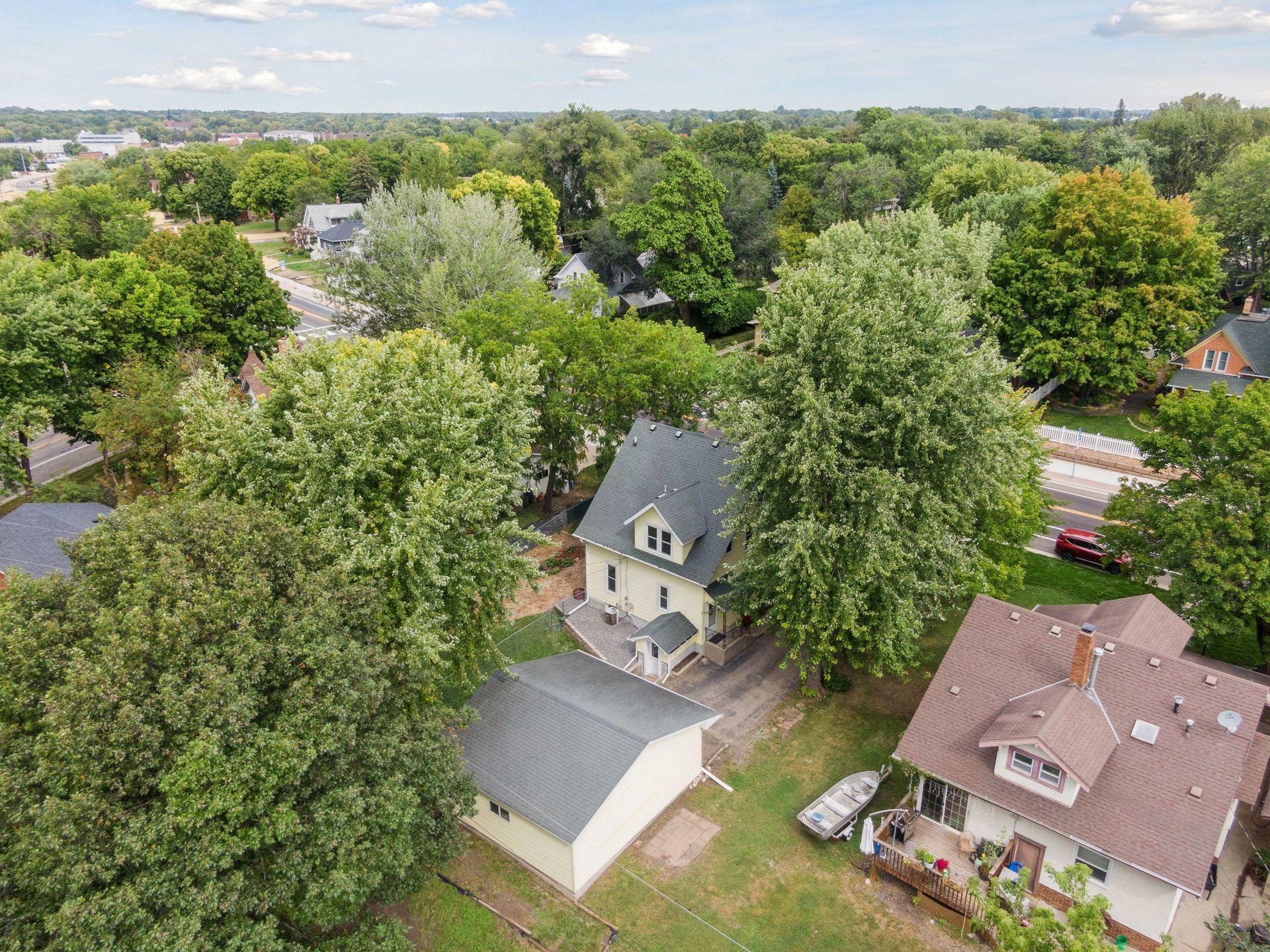 Property Photo:  505 Lake Boulevard S  MN 55313 