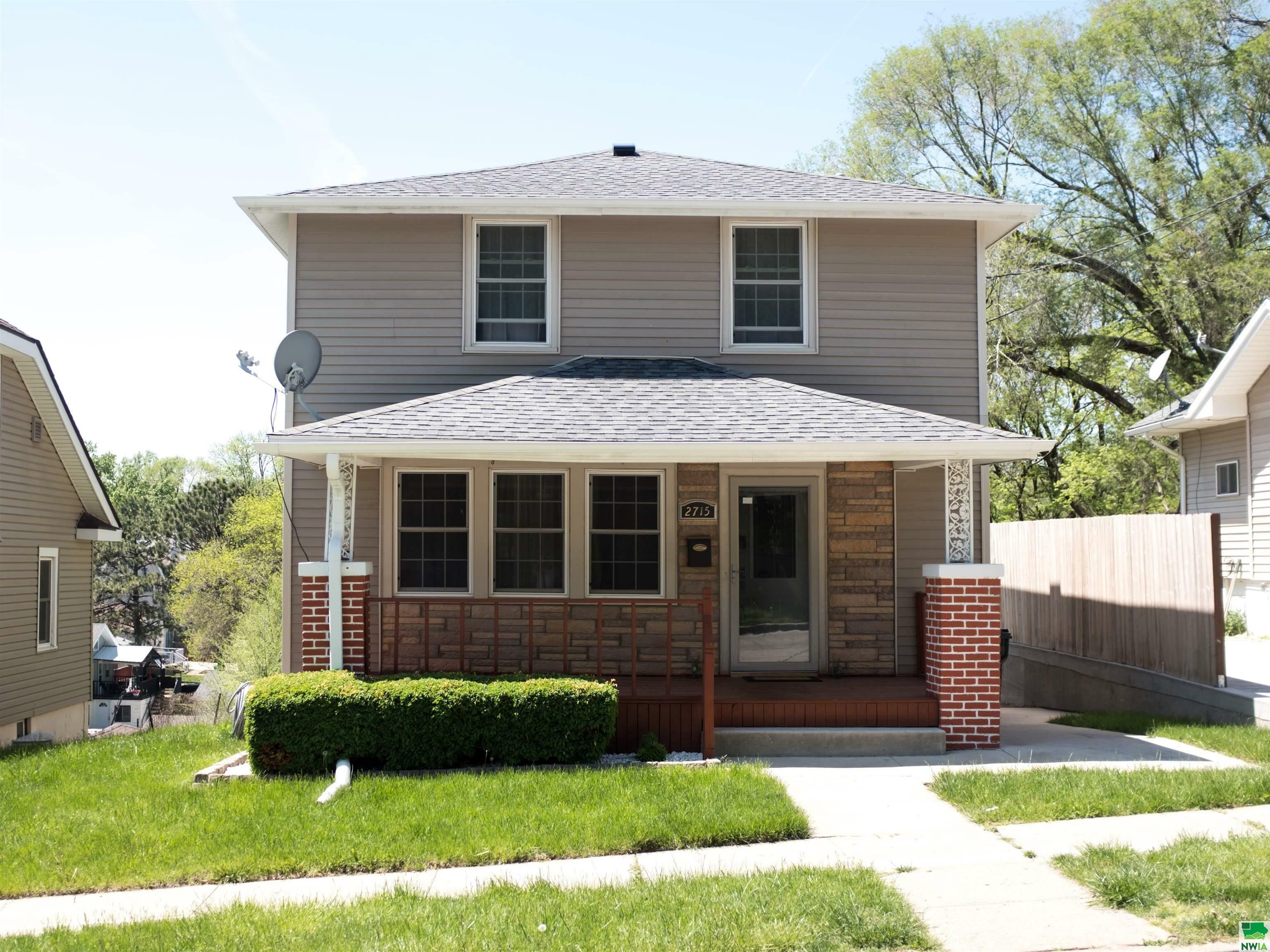 Property Photo:  2715 Virginia Street  IA 51104 