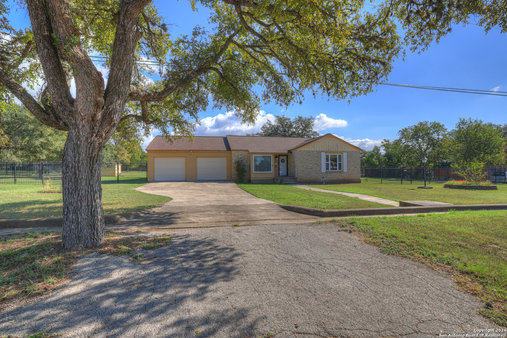 Property Photo:  800 N Bishop  TX 78666 