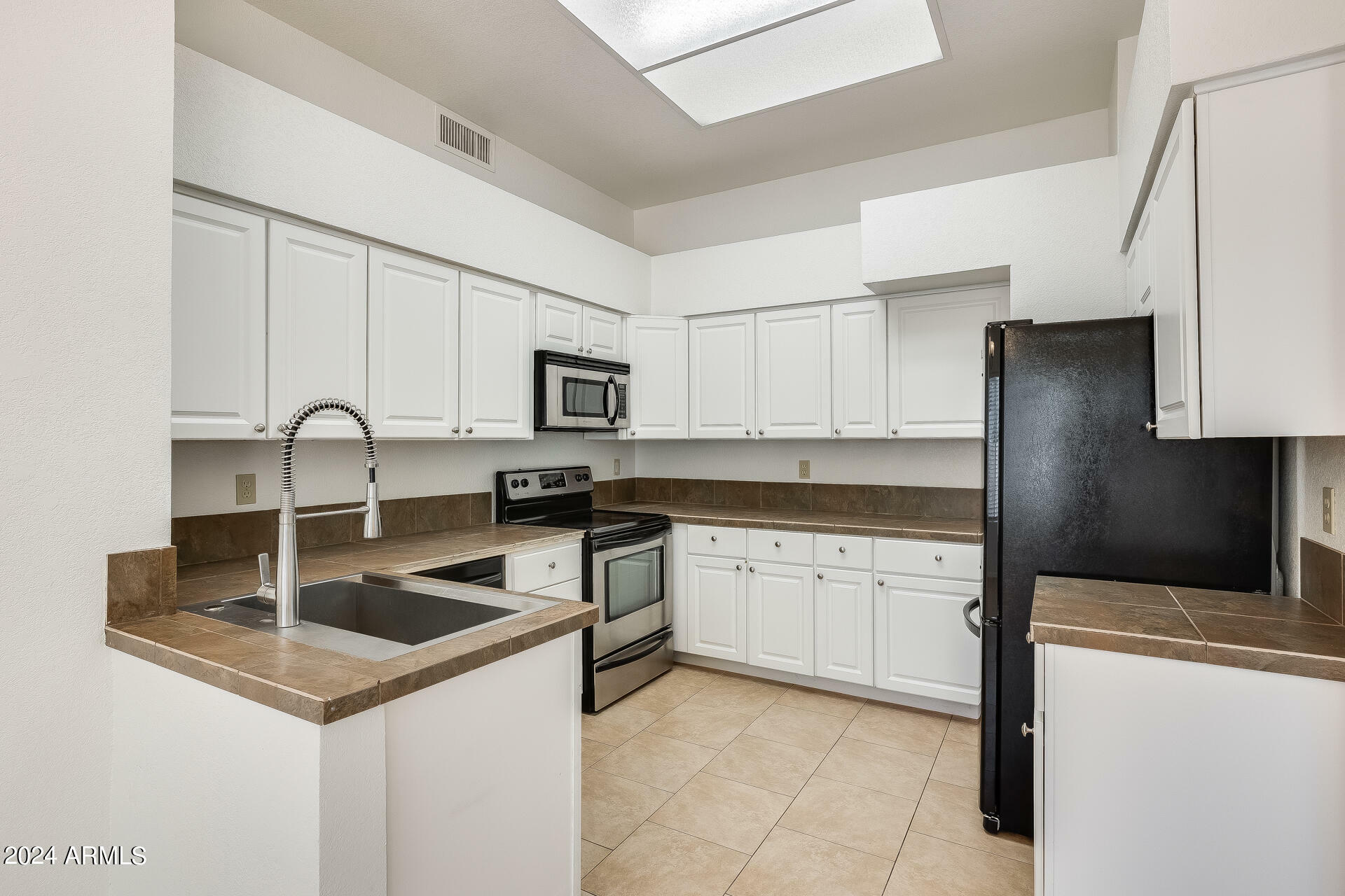 Property Photo:  6849 S Roosevelt Street  AZ 85283 