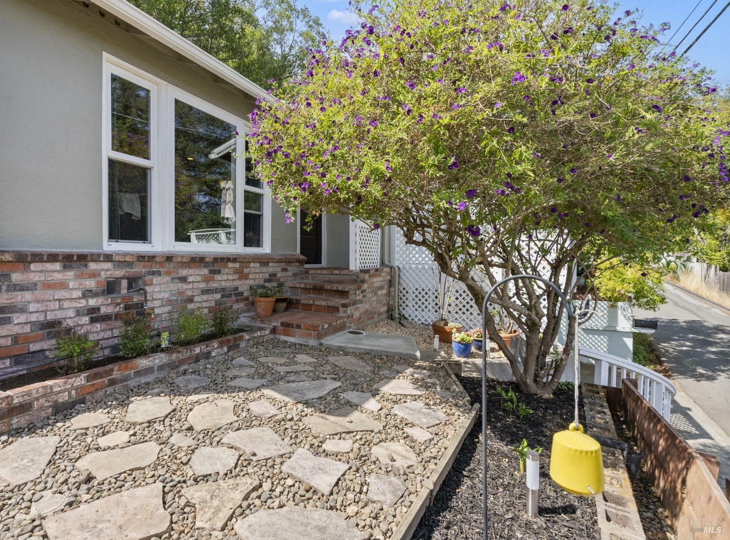 Property Photo:  203 Coleman Drive  CA 94901 