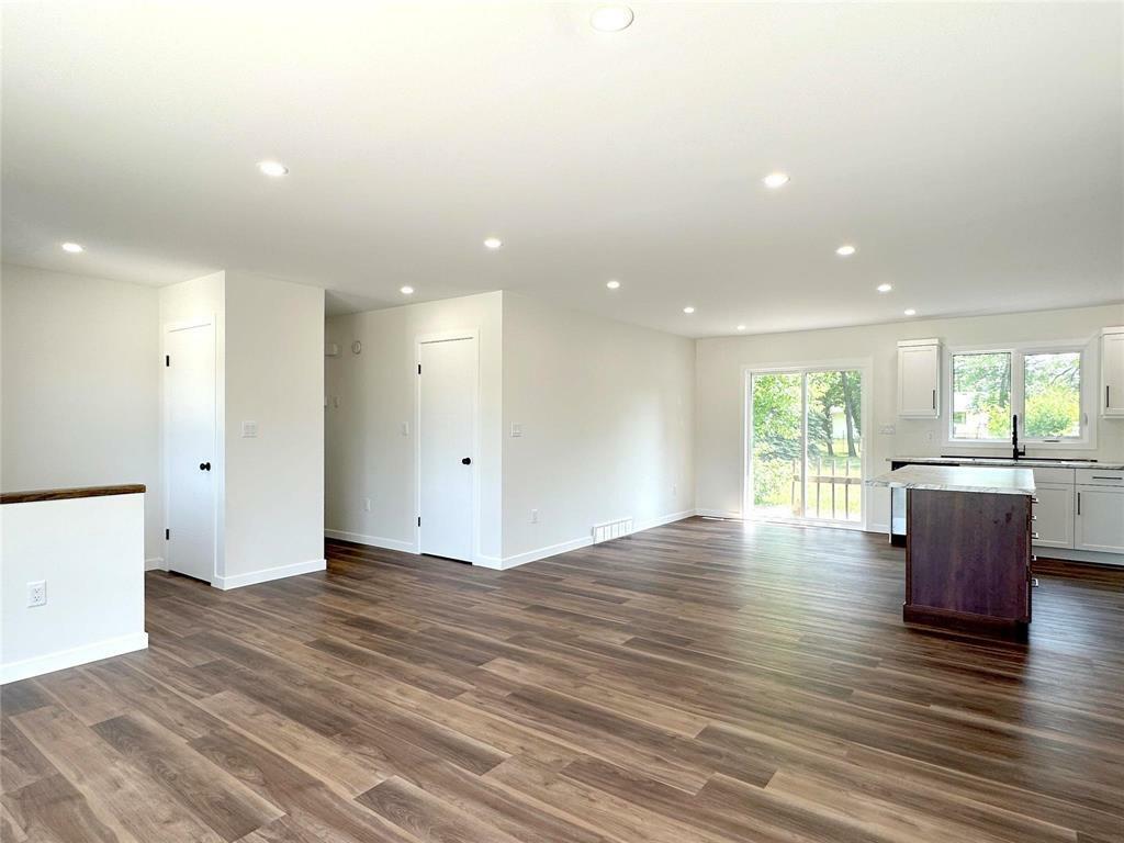 Property Photo:  30 Tamarack Lane  MB R0C 0P0 