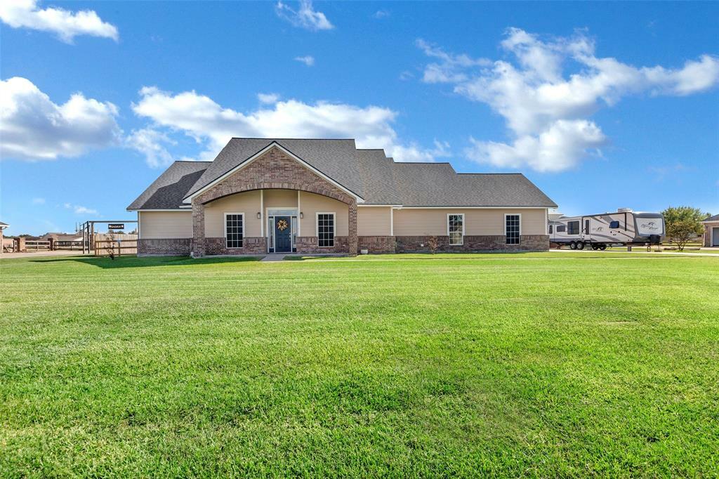 Property Photo:  5002 Majestic Drive  TX 77523 