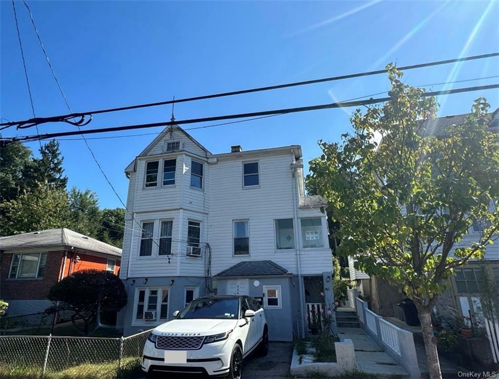 Property Photo: 208 Tibbetts Road NY 10705