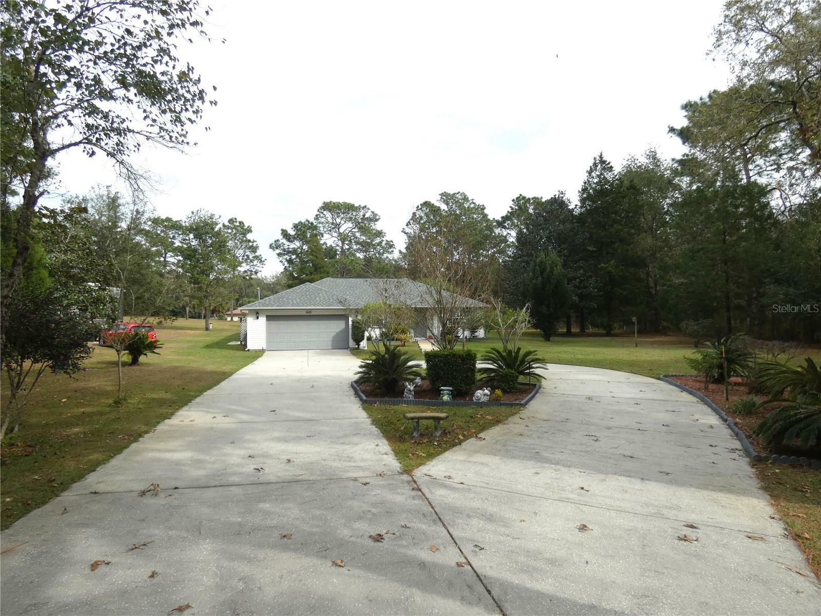 Property Photo:  8679 SW 211th Circle  FL 34431 