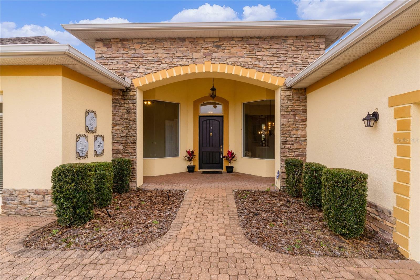 Property Photo:  5400 Emerald Bay Lane  FL 32159 