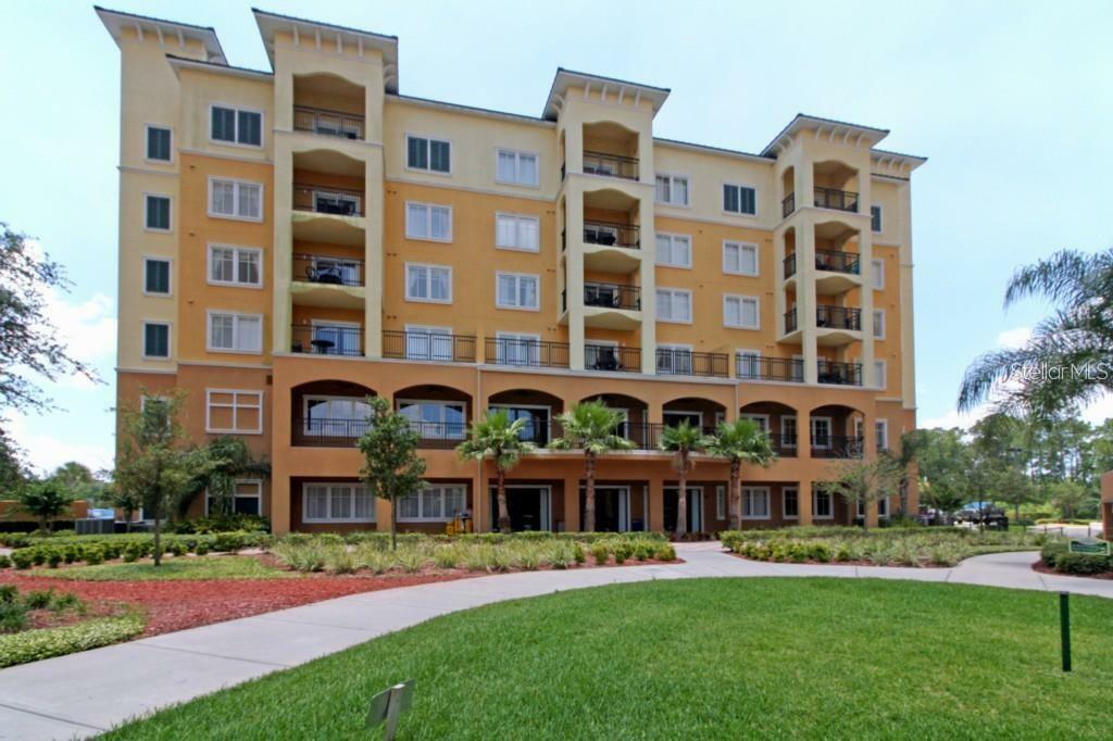 Property Photo:  8125 Resort Village Dr 5404  FL 32821 