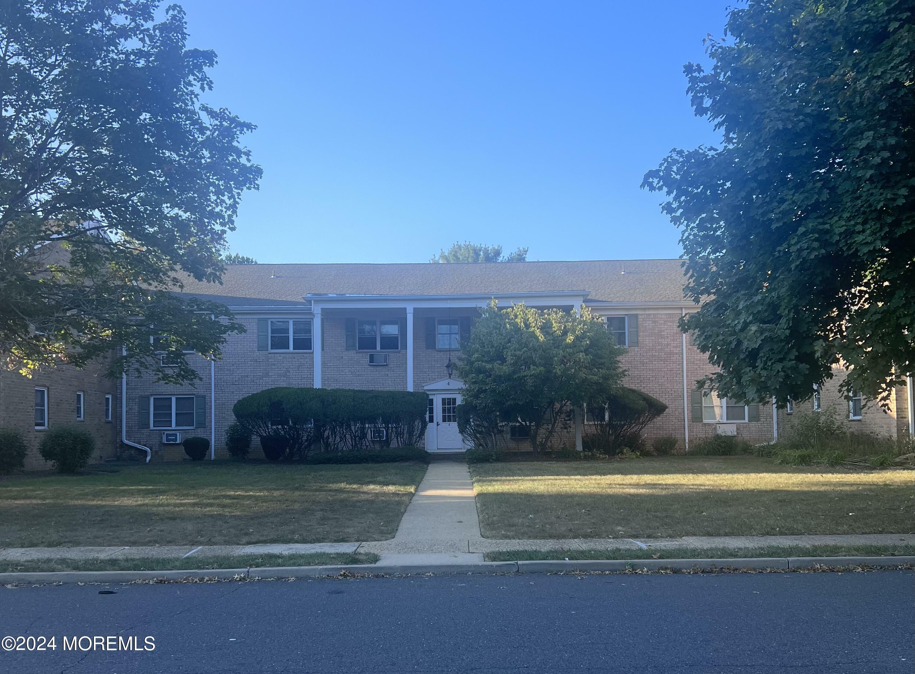 4 Windsor Terrace H  Freehold NJ 07728 photo