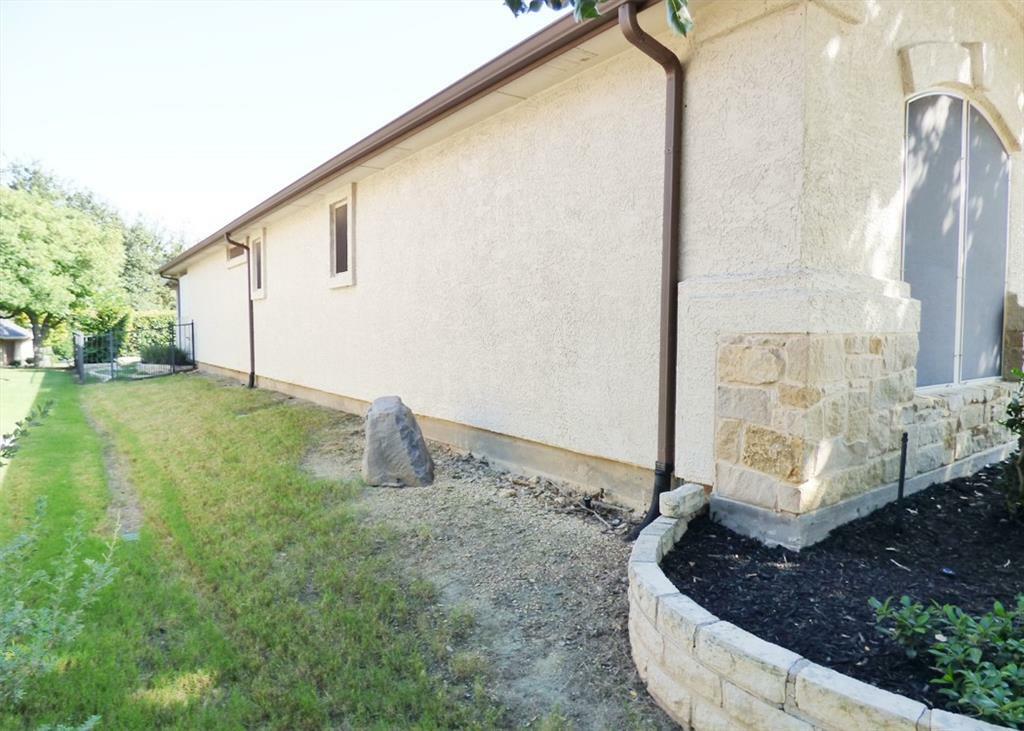 Property Photo:  9121 Starwood Lane  TX 76207 