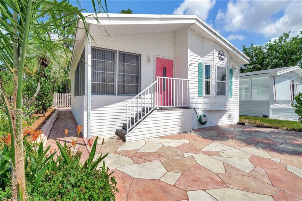 Property Photo: 1031 Crystal Lake Dr FL 34120