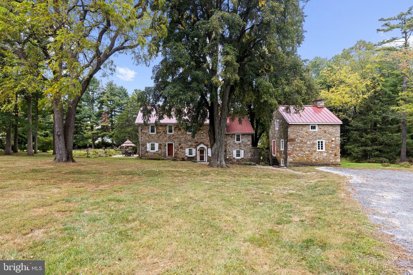 Property Photo:  621 Newcomen Road  PA 19341 