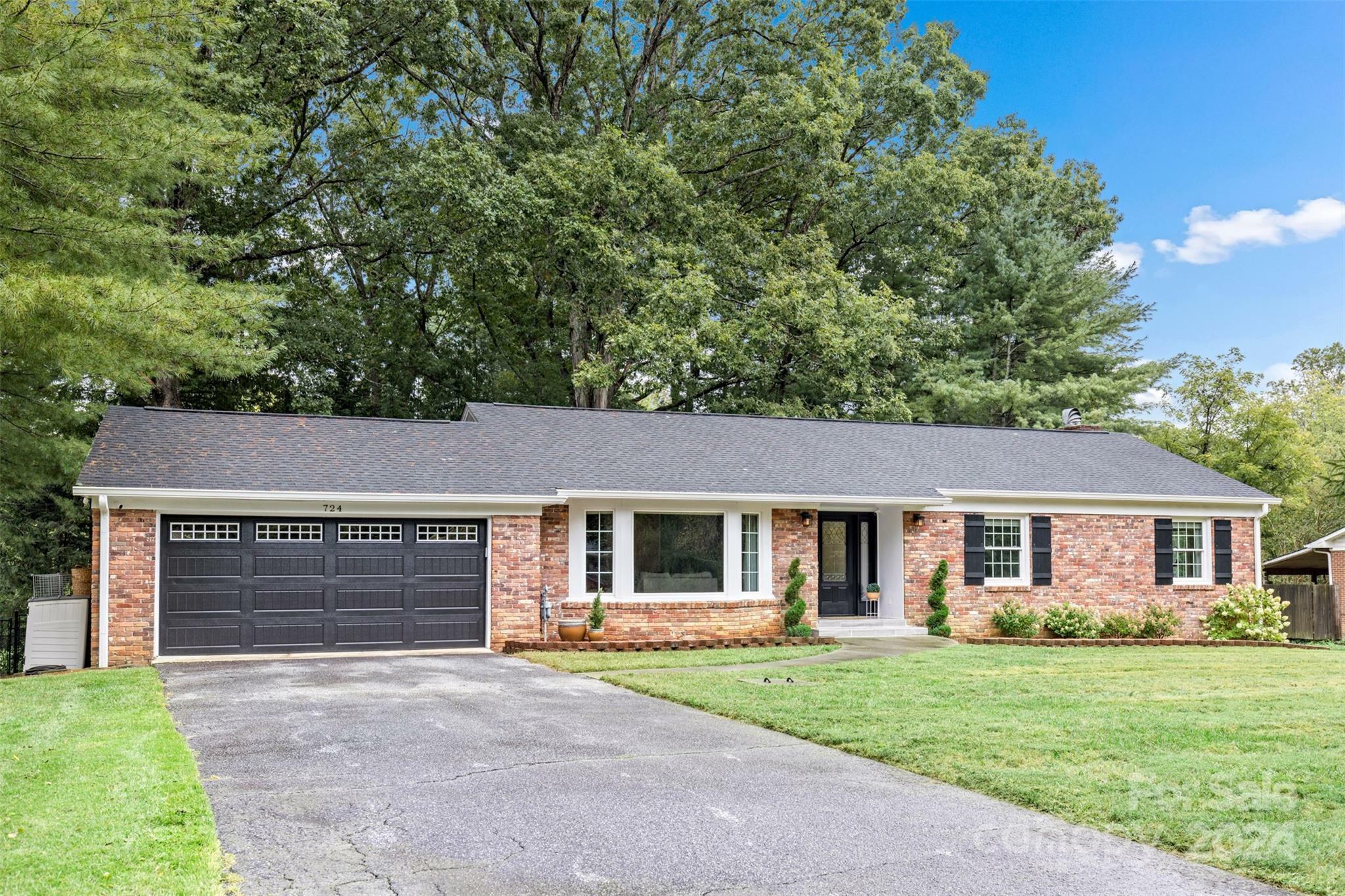 Property Photo:  724 Maybank Drive  NC 28739 