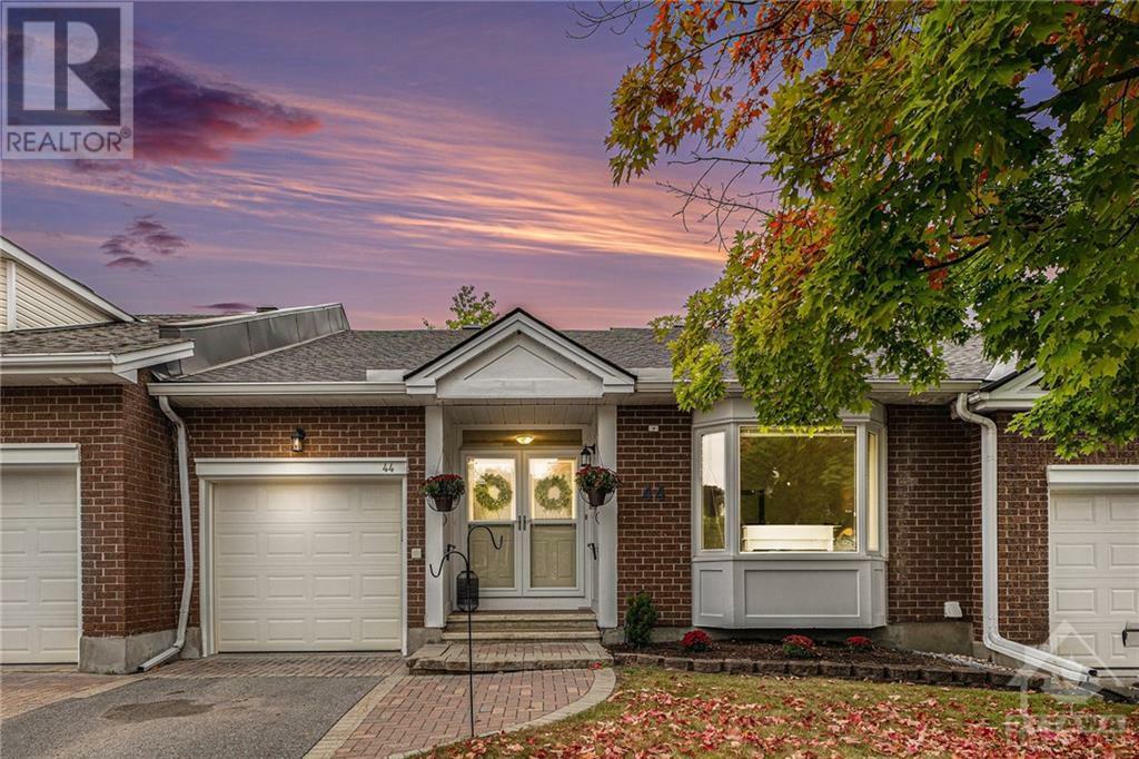 44 Innesbrook Court  Stittsville ON K2S 1C7 photo