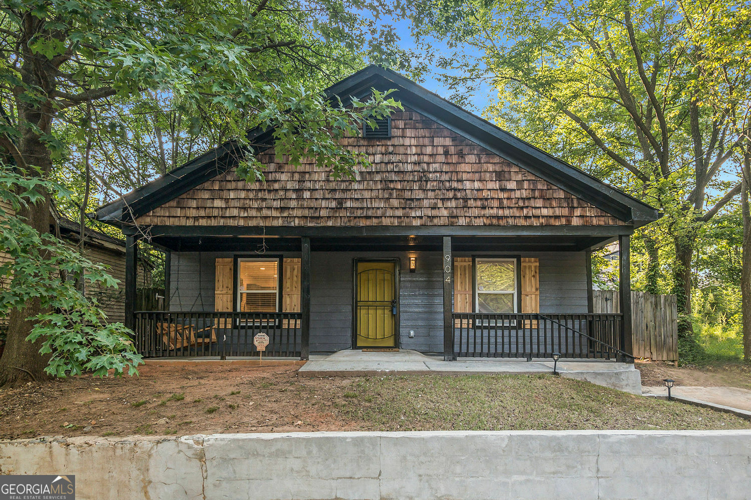 Property Photo:  904 Smith Street SW  GA 30310 