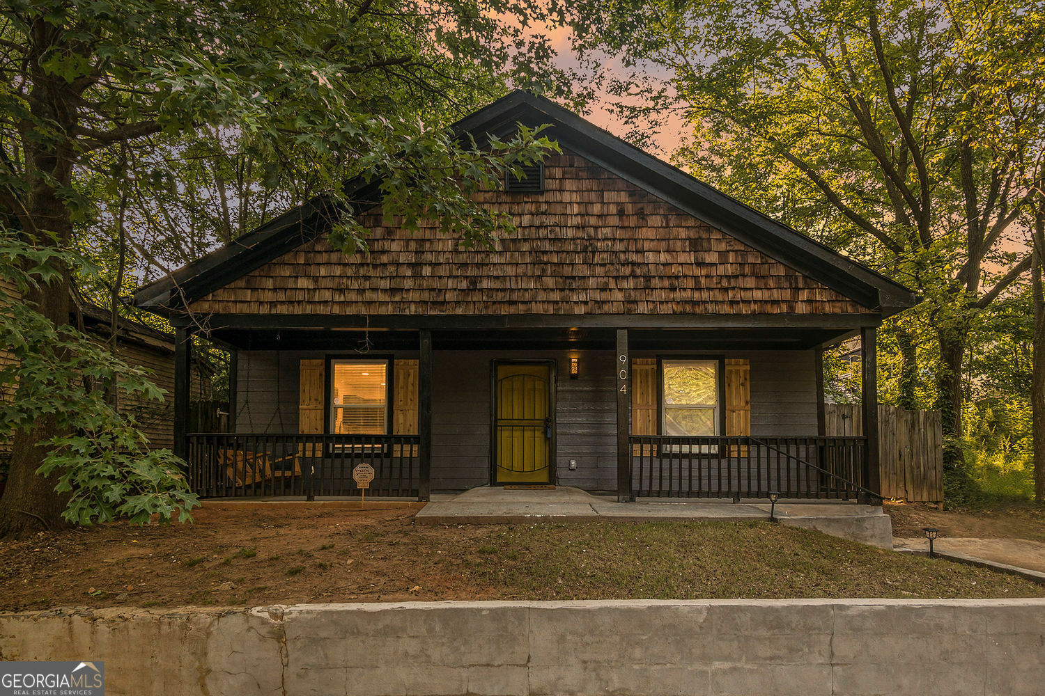 Property Photo:  904 Smith Street SW  GA 30310 