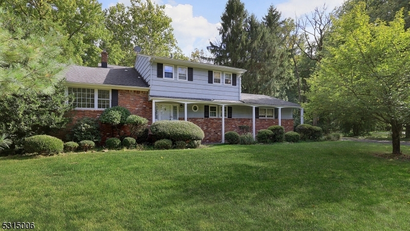 Property Photo:  2004 Winding Brook Way  NJ 07076 