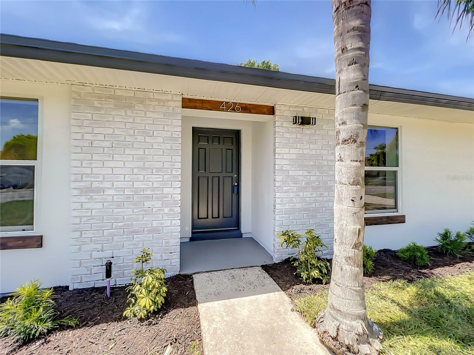 Property Photo:  426R E 6th Avenue  FL 34786 