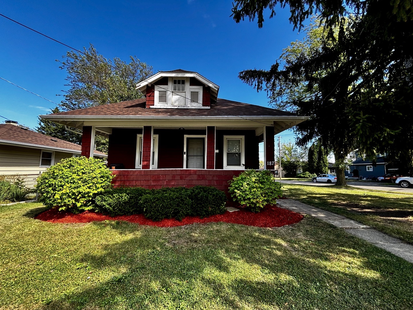 Property Photo:  187 N Calhoun Street  IL 60505 