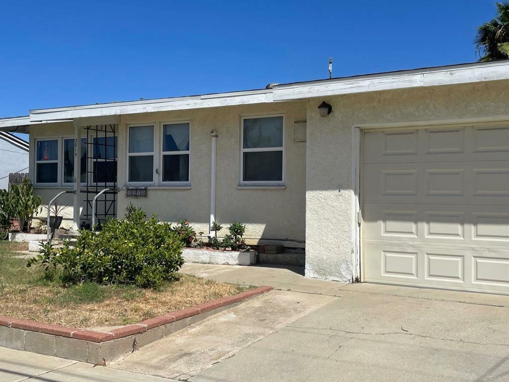Property Photo: 3519 Tomahawk CA 92117