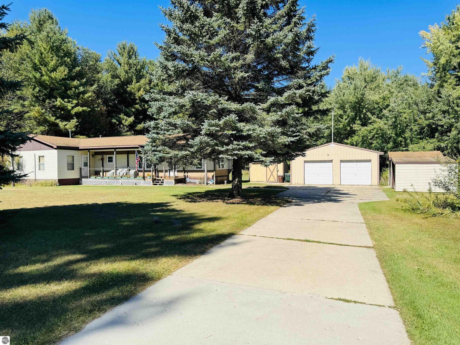 Property Photo: 8126 W Kelly Road MI 49651