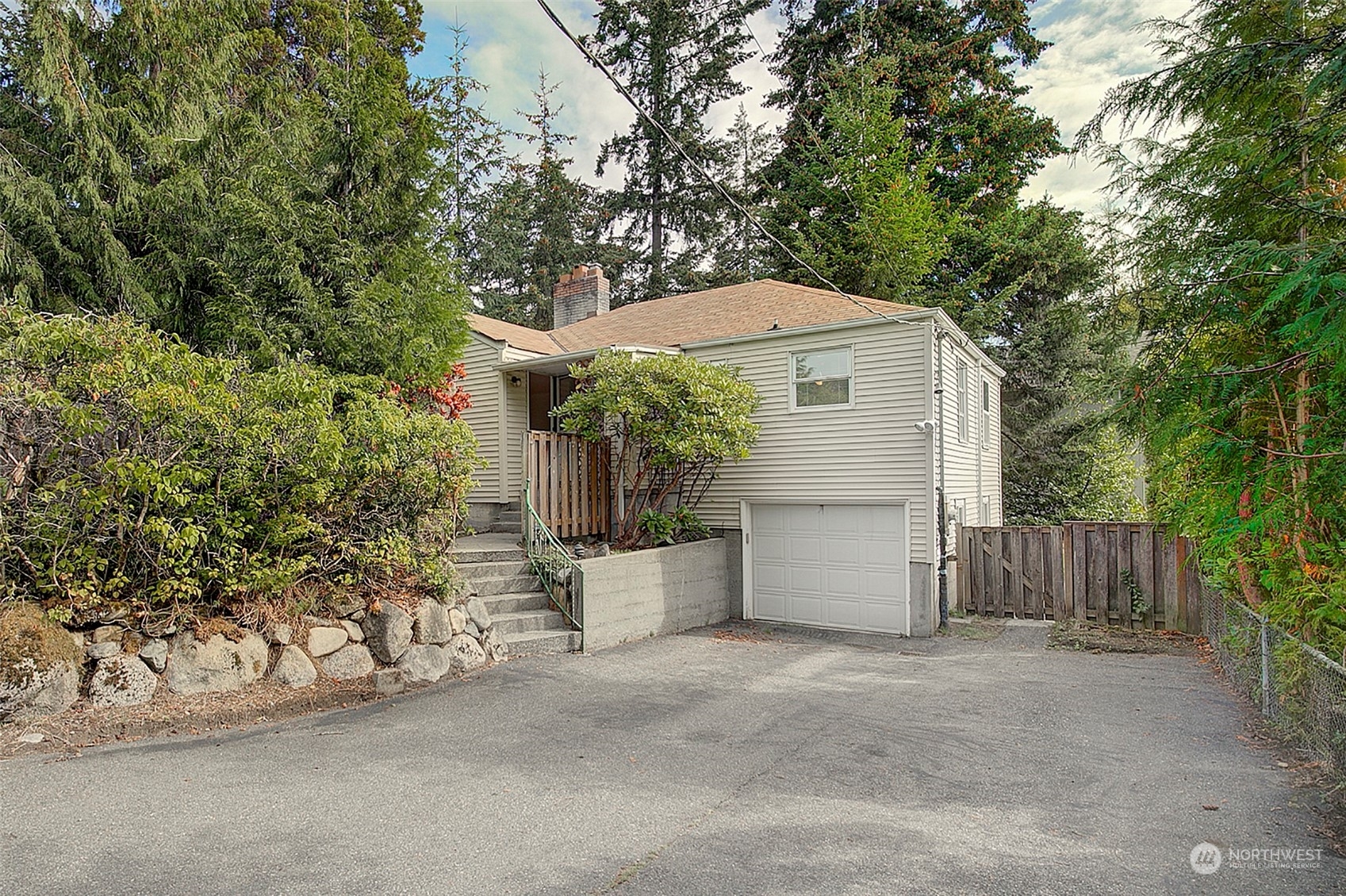 Property Photo:  14356 Evanston Avenue N  WA 98133 