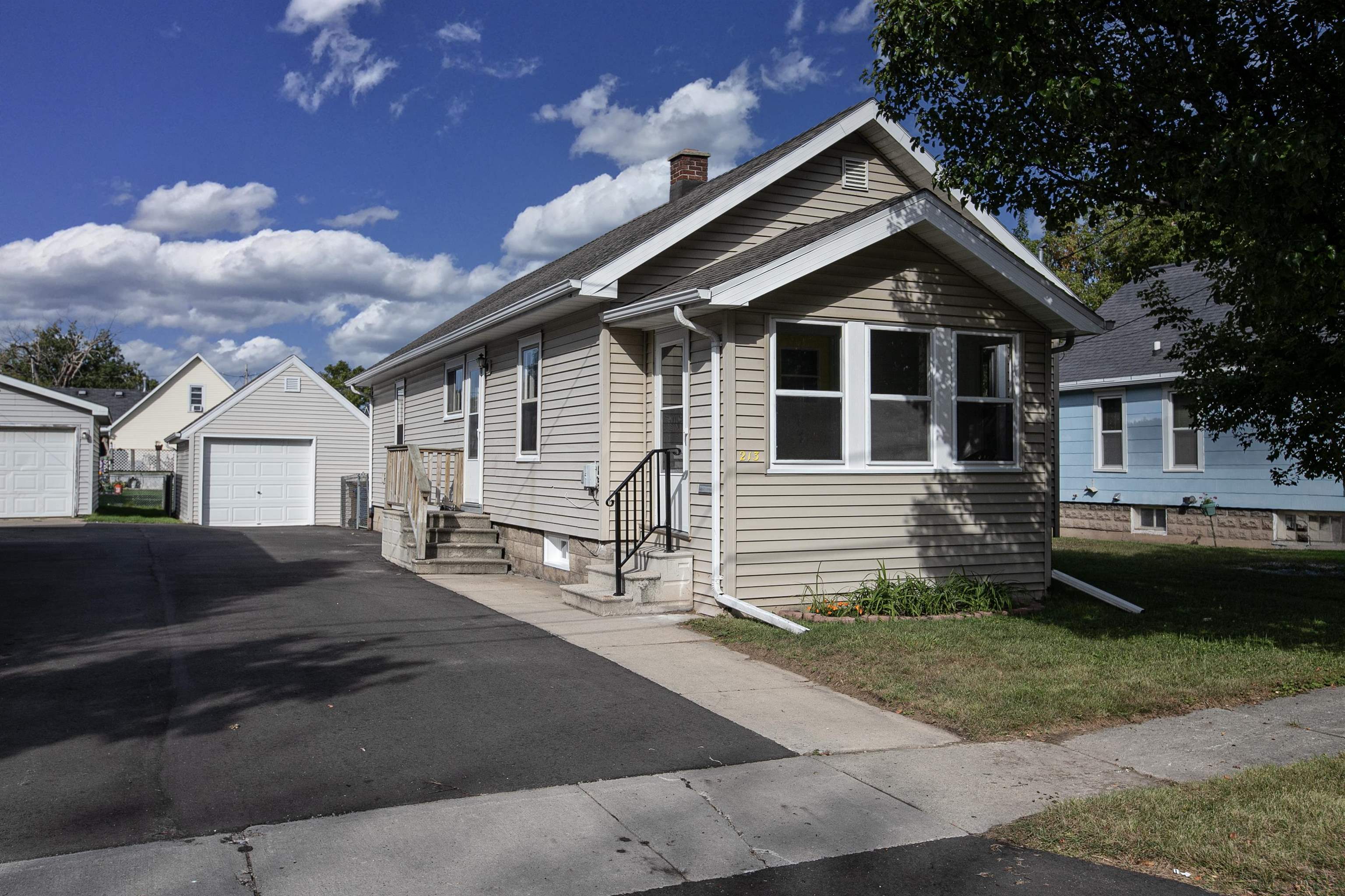 Property Photo:  213 Lawson Street  WI 54952 