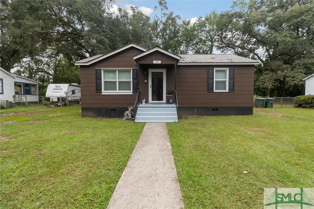 Property Photo: 17 Sherwood Drive GA 31313