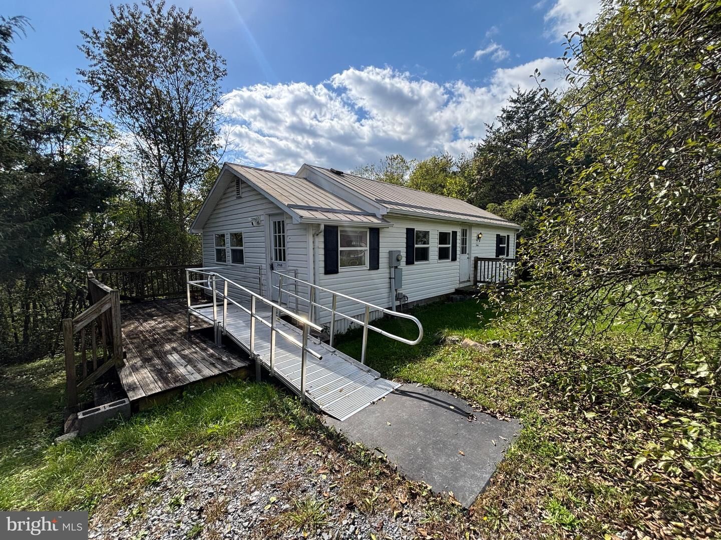 Property Photo: 2968 Sulphur Springs Road WV 25428