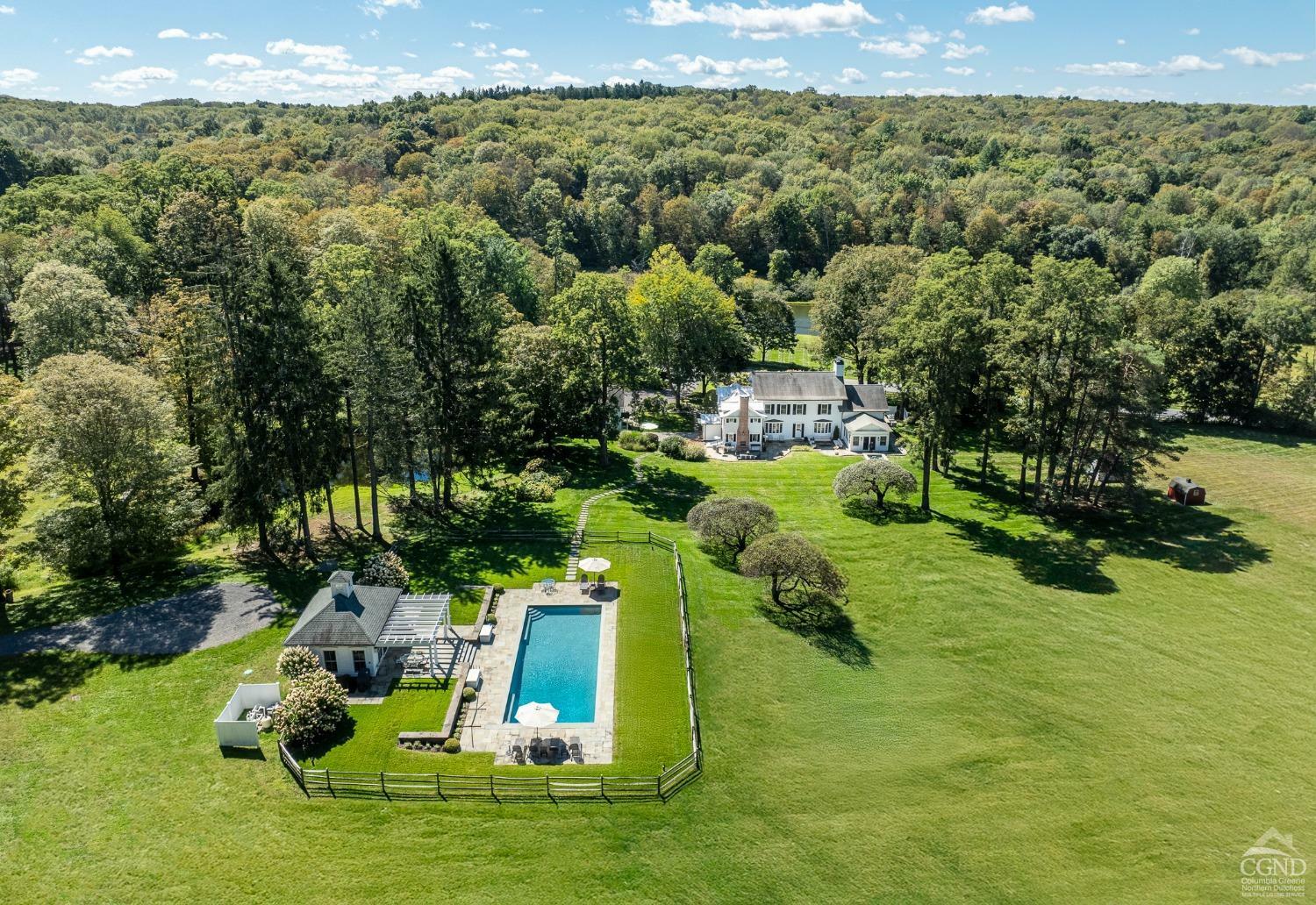 Property Photo:  570 Pumpkin Lane  NY 12514 