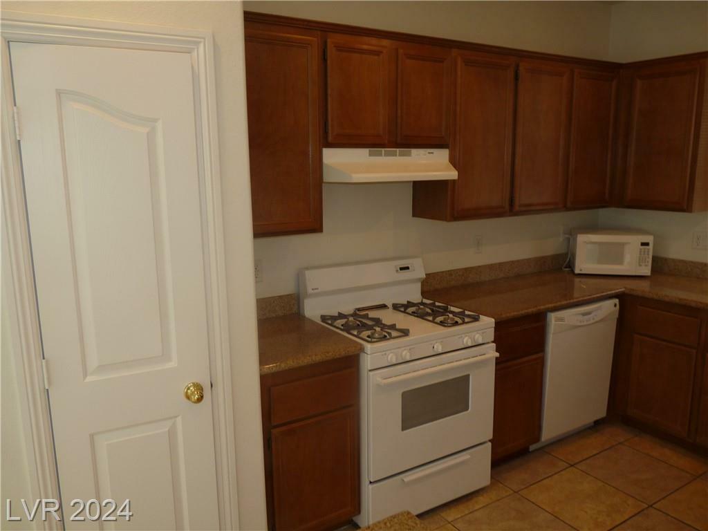 Property Photo:  1554 Tillman Falls Avenue  NV 89183 