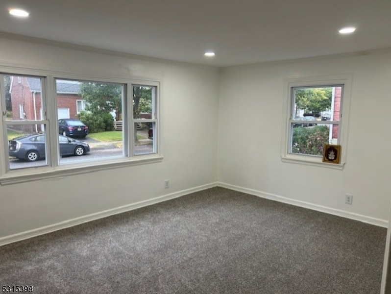 Property Photo:  178 Tuxedo Pkwy 2  NJ 07106 