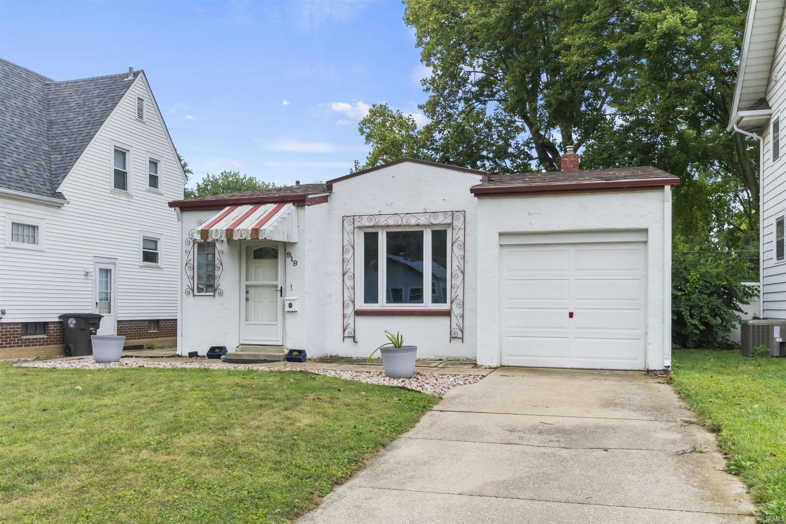 Property Photo:  919 Pemberton Drive  IN 46805 