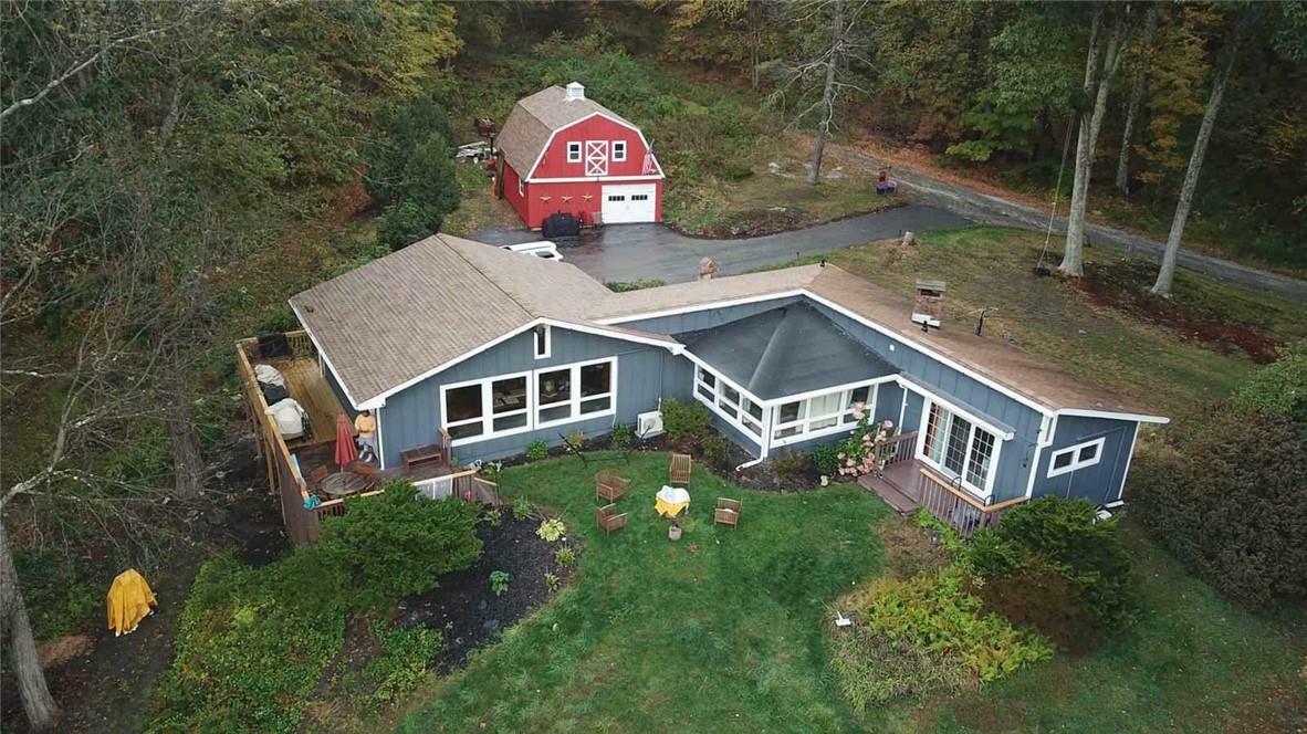 Property Photo:  39 Budd Lane  NY 12546 