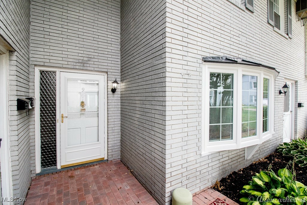 Property Photo:  3 Meadowlawn Drive 9  OH 44060 