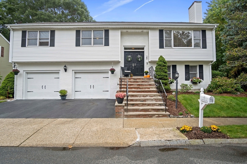 Property Photo:  28 Split Rock Road  MA 01904 