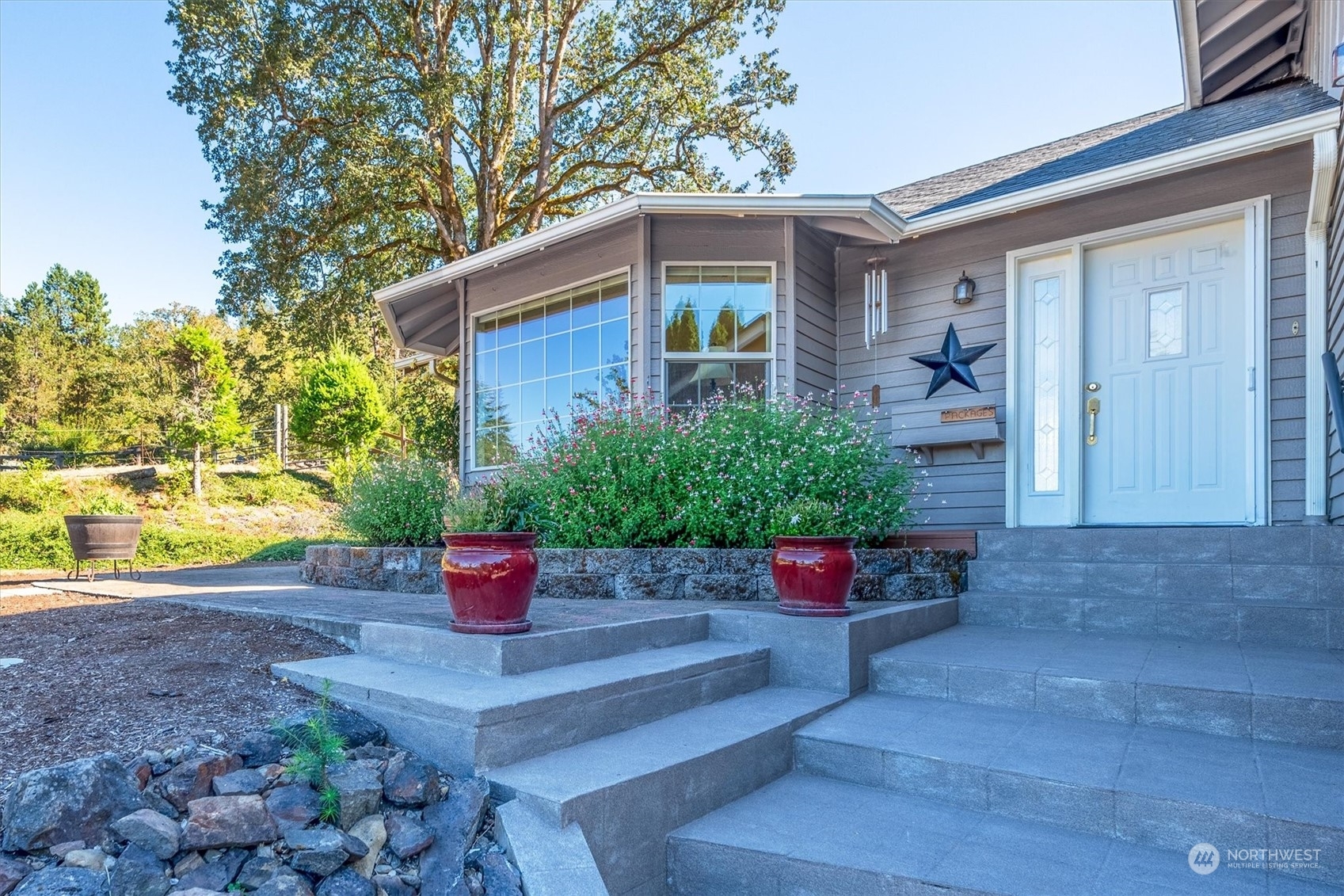 Property Photo:  320 Modrow Road  WA 98625 