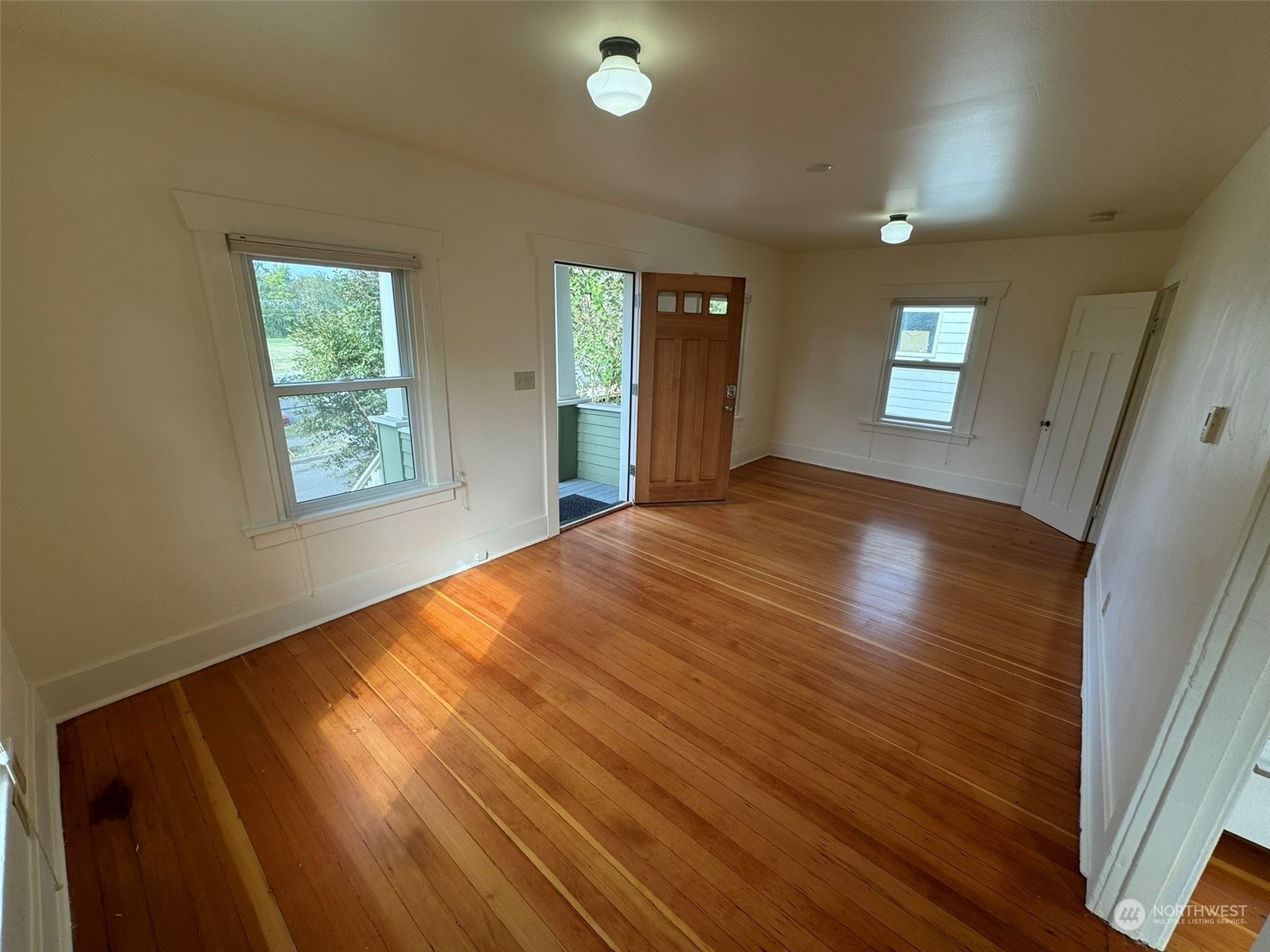 Property Photo:  8034 34th Avenue S  WA 98118 