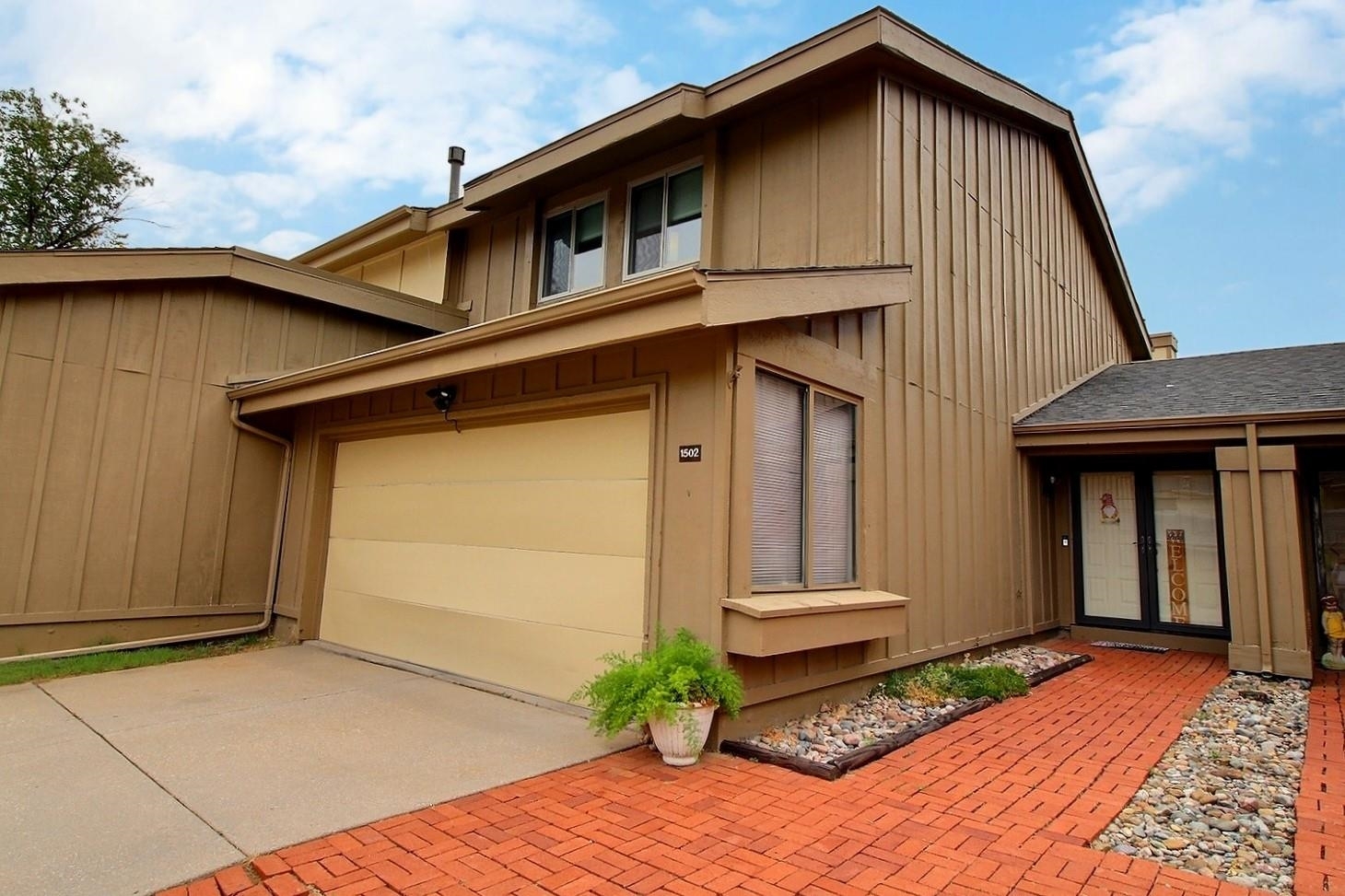 Property Photo:  8201 E Harry St  KS 67207 