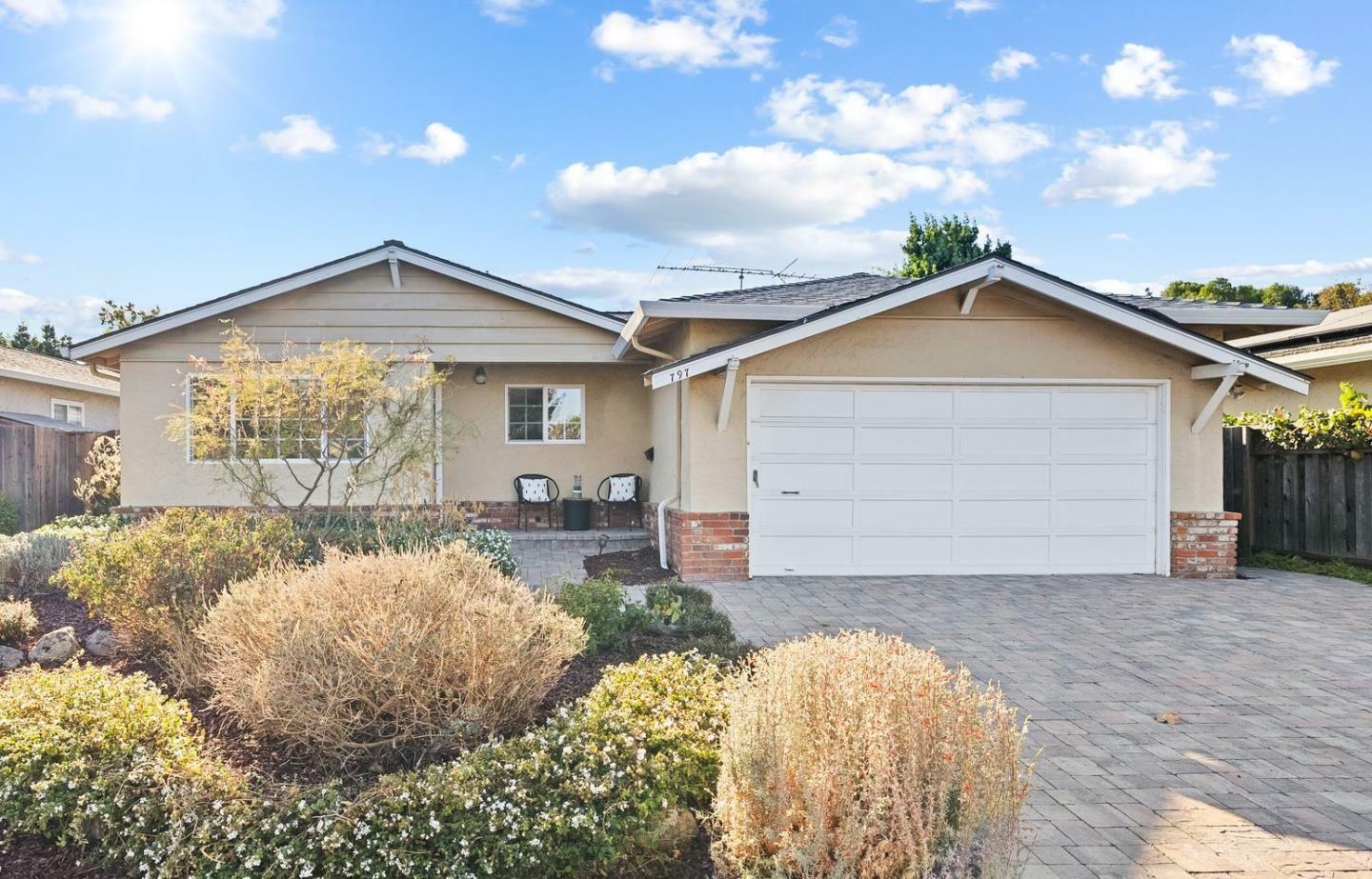 Property Photo:  797 Daffodil Way  CA 95117 