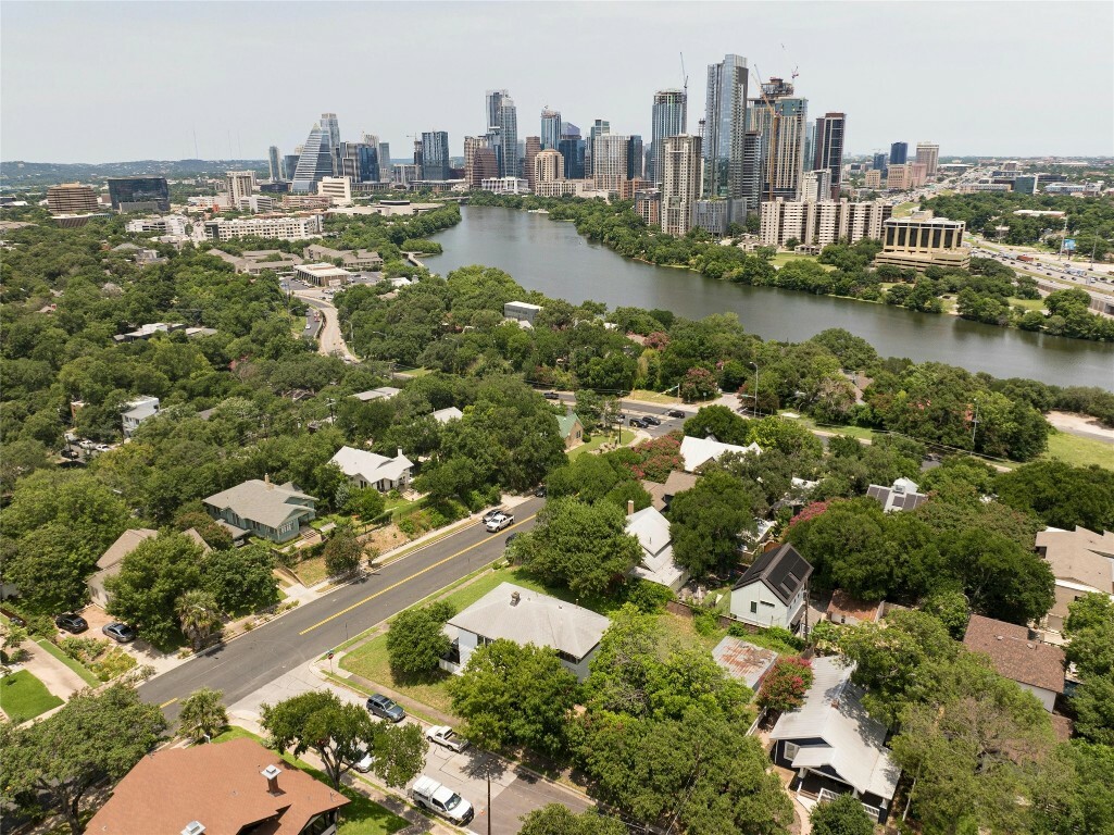 Property Photo:  1109 Travis Height Boulevard  TX 78704 