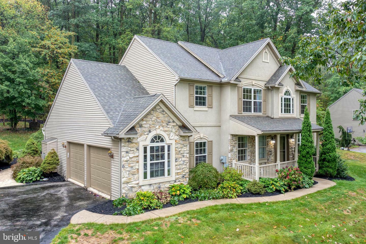 Property Photo:  45 Forest Ridge Court  PA 17356 