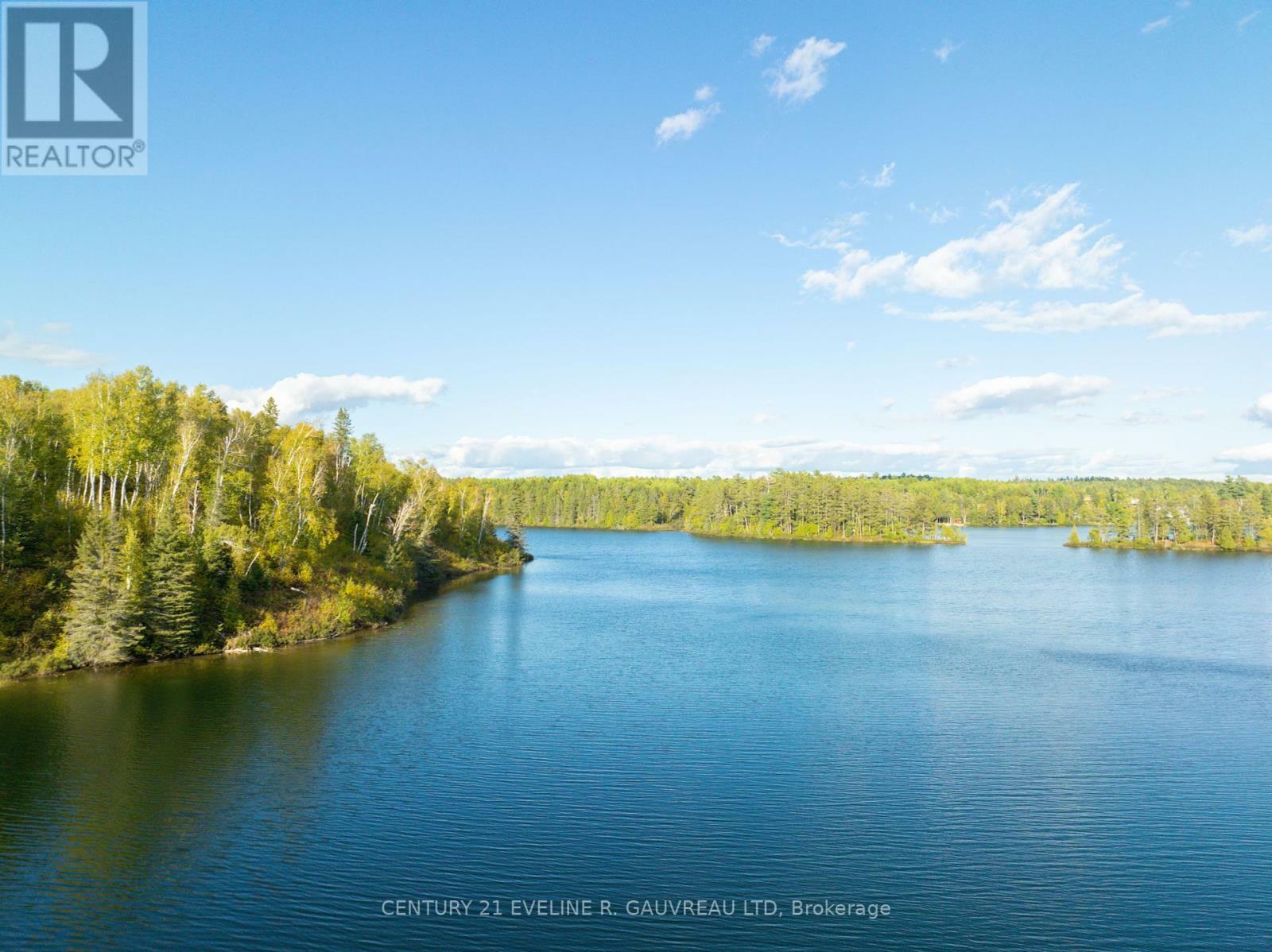 Photo de la propriété:  917637 Gillies Depot Road  ON P0J 1C0 