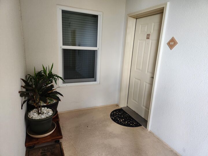 Property Photo: 970 Hwy 98 101 FL 32541