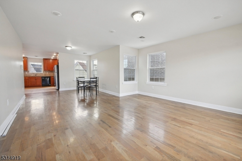 Property Photo:  906 3rd Ave 2  NJ 07201 