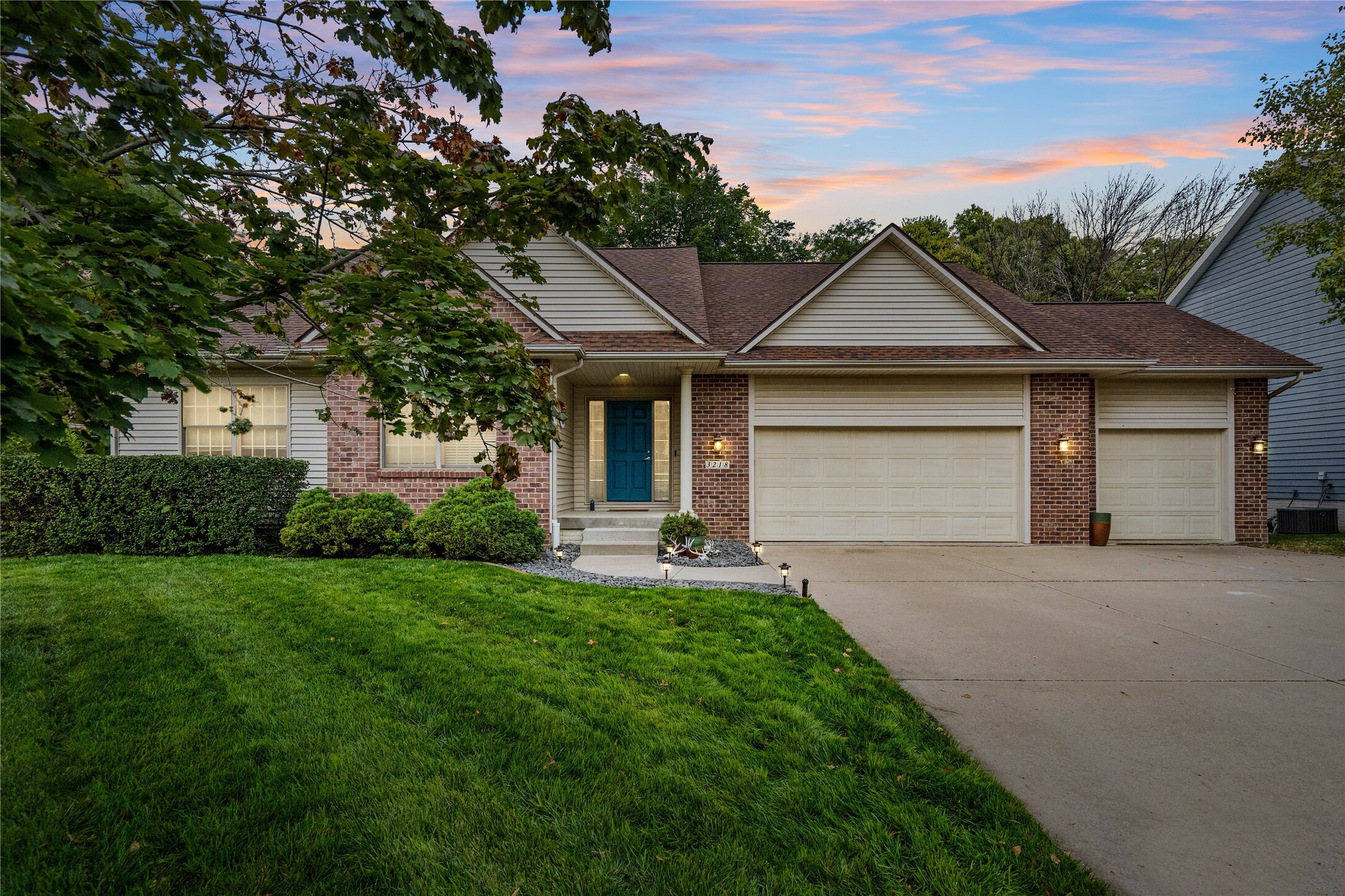 Property Photo:  3218 SW Coves Drive  IA 50023 