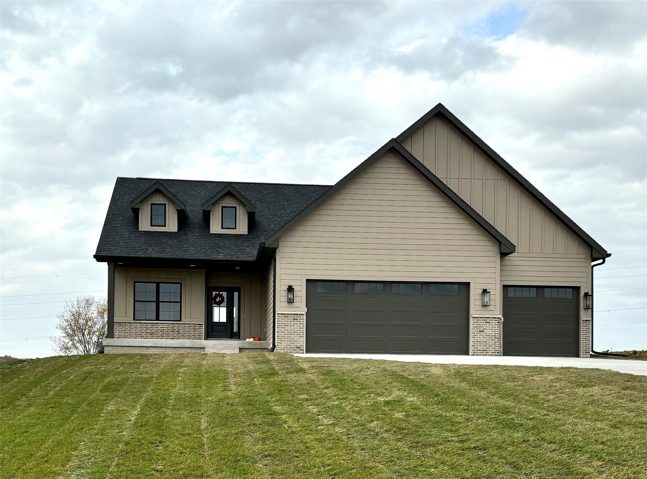 3070 Bos Ridge Road  Pella IA 50219 photo