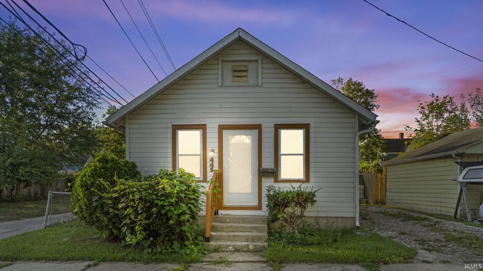 Property Photo: 445 W Foster Parkway IN 46807