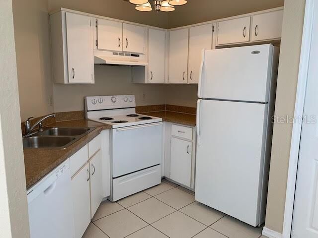 Property Photo: 3036 Yorkshire Drive FL 32738