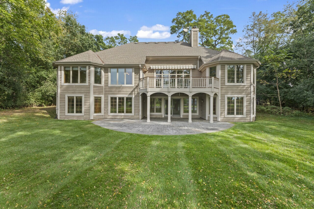 Property Photo: 1241 N Laurel Ln WI 53066