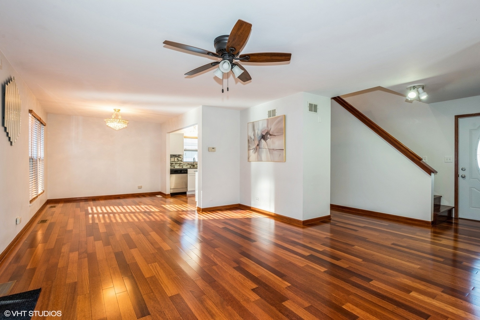 Property Photo:  1531 Liberty Avenue  IL 60139 